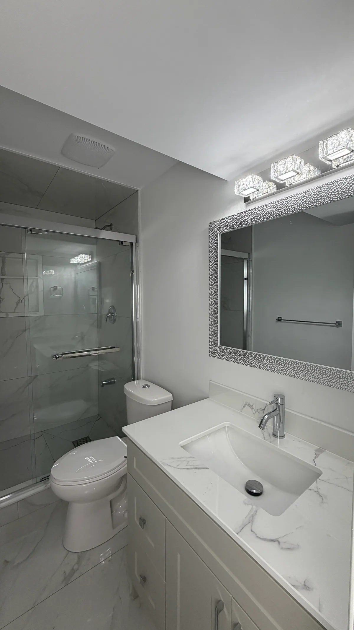 Finished Basement with Kitchen & Bathroom: finished detail 3